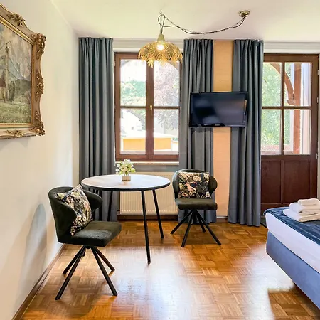 Fantasia Budget Boutique Hotell 3*